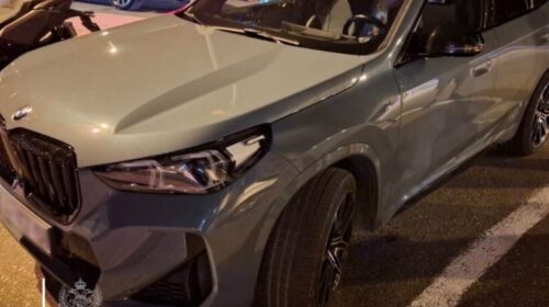 Policia malazeze sekuestron veturë të kërkuar nga Interpol në kufi me Shqipërinë, e drejtonte një kosovare