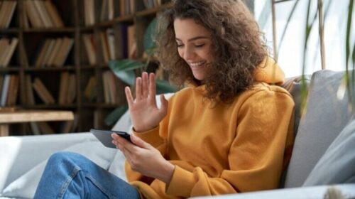 Apple planifikon të censurojë lakuriqësinë dhe zhveshjen në thirrjet FaceTime