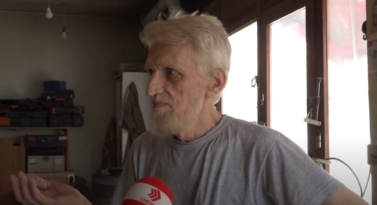 (VIDEO) Zejtarët e fundit të Çarshisë, zdrukthtari që ushtron zanatin 52 vjet me pasion