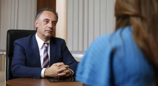 Aliu prezanton iniciativën “Kabineti Mobil”