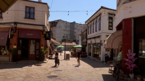 (VIDEO) Çarshia e Shkupit mbetet më e preferuara e turistëve