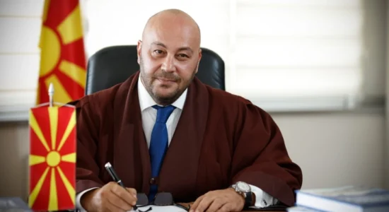 Propozimi për interpelancën e kryetarit të Gjykatës Kushtetuese, Kostadinovski para deputetëve