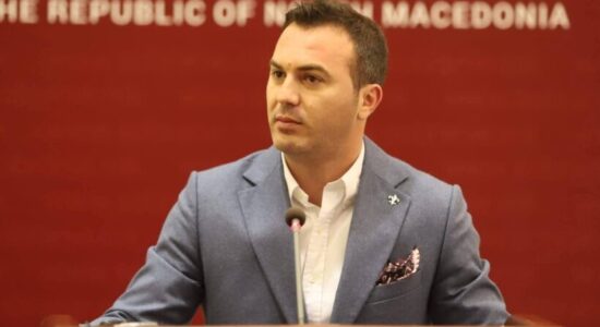Arbër Ademi: Skandalet nuk kanë fund! Shqiptarët dhe MO po sulmohen nga çdo drejtim