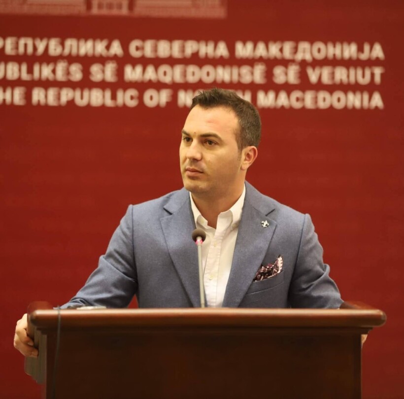 Arbër Ademi: Skandalet nuk kanë fund! Shqiptarët dhe MO po sulmohen nga çdo drejtim