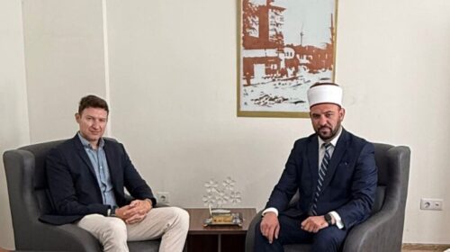 Vizitë diplomatike në BFI e Strugës – Meidani takon Myftiun