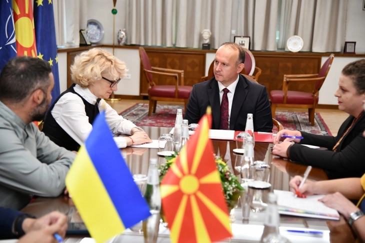 Gashi-Dir: Mbështetje për Ukrainën dhe avancim të bashkëpunimit mes dy parlamenteve
