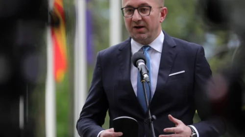 Mickoski në vendosjen e gur-themelit të fabikës së re të “Çagataj Kabllo”
