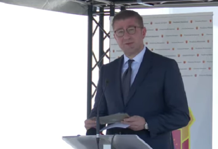 Mickoski në hapjen e shtëpisë së shëndetit në Ilinden: Kjo është pjesë e një transformimi serioz dhe sistemik të shëndetit publik