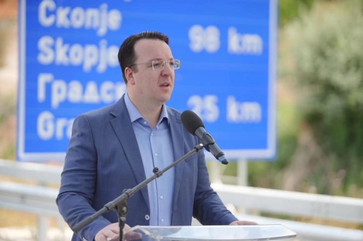 Nikollovski: Deri në vitin 2029 do të kemi autostradë të plotë dhe rrugë eksprese nga kufiri deri në kufi në Korridorin 8