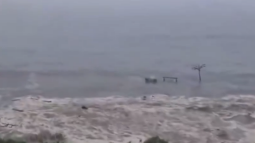 (VIDEO) Valë të cunamit godasin Rusinë dhe Japoninë pas tërmetit në Gadishullin Kamchatka