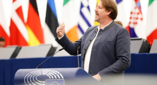 Vajc: Në rrugën evropiane të Maqedonisë ka pengesa të ndërlidhura me historinë dhe luftën nga shekulli i kaluar