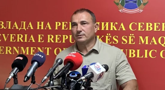 Angellov: Për momentin po veprojnë dy Er traktorë mbi zjarrin në Dojran, deri në fund të ditës do të vihet nën kontroll