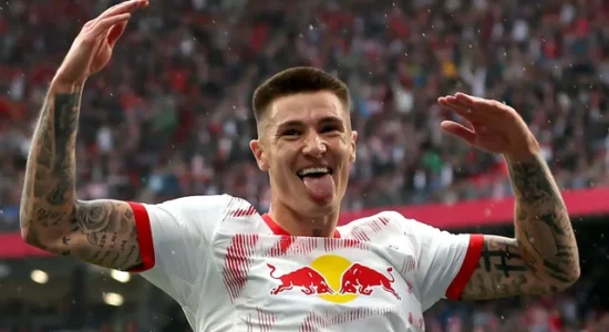 Al-Hilal ofron 100 milionë euro për sulmuesin e Leipzig