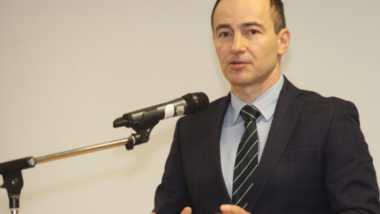 Kovaçev: Mickoski i vendosi veto integrimit europian të Maqedonisë