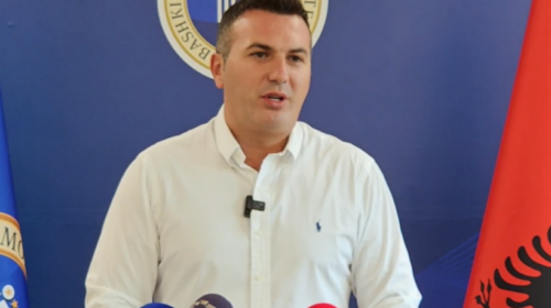 Arbër Ademi: Qeveria po e zvogëlon përfaqësimin e shqiptarëve në mënyrë të paligjshme dhe diskriminuese