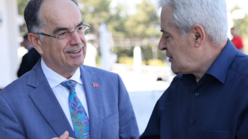 (VIDEO) Begaj takon Ahmetin: Shqiptarët në RMV janë faktor vendimtar shtetformues