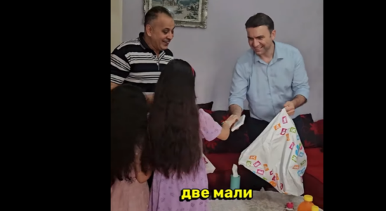 Osmani viziton një familje palestineze në Shkup: Dhuna duhet të ndalet, Gaza testi më i rëndësishëm i ndërgjegjes sonë si njerëzim!