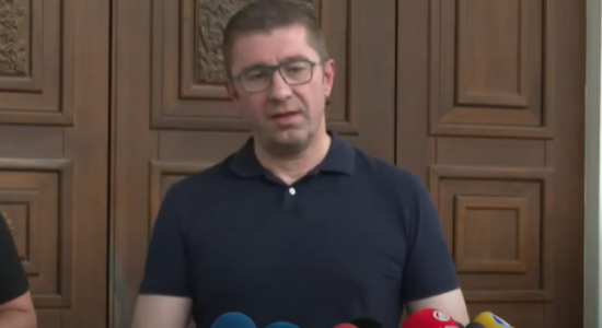 (VIDEO) Mickoski bëhet pishman, nuk do të ketë tatim shtesë për beqarët