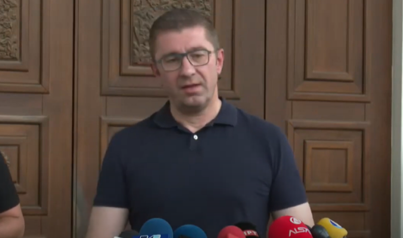 (VIDEO) Mickoski bëhet pishman, nuk do të ketë tatim shtesë për beqarët