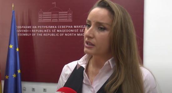(VIDEO) Deputetja Dauti: Qeveria të anulojë vendimin për fshirjen e mërgatës