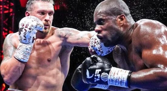 Usyk e nokauton Duboisin dhe rikonfirmohet kampion i padiskutueshëm i peshave të rënda