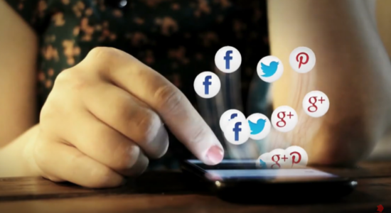 (VIDEO) Të miturit e përdorin internetin rreth pesë orë në ditë