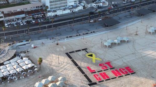 Aktivistët kërkojnë marrëveshje për pengjet me Gazën në protestë jashtë Konsullatës së SHBA-së në Tel Aviv
