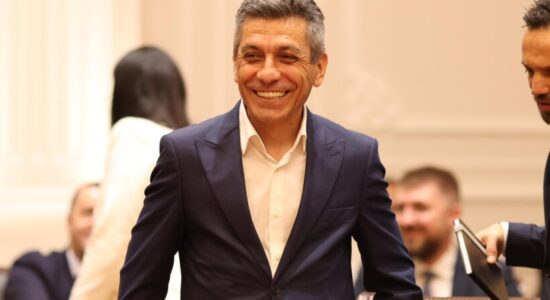 Mexhiti: Sot nënshkruam kontratat me komunat për 829 projekte të reja!