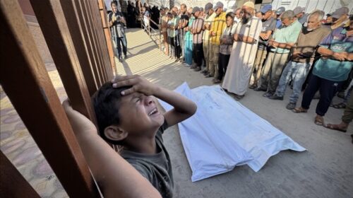 Gaza, 21 të vrarë në sulmet izraelite ndaj tendave dhe shkollave që strehonin palestinezë