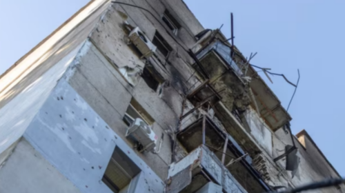 Rusia sulmon disa qytete ukrainase me qindra dronë dhe raketa