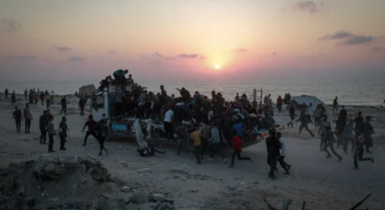 Izraeli konfirmon se ka shkatërruar 1.000 kamionë me ndihma humanitare në jug të Gazës