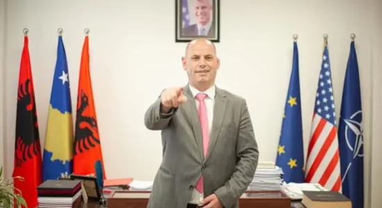 Ramiz Lladrovci nuk tërhiqet: Bashkë vazhdojmë, +4!