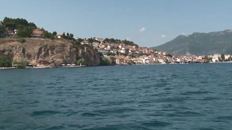 Shkupjani gjendet i pajetë në ujërat e Liqenit të Ohrit