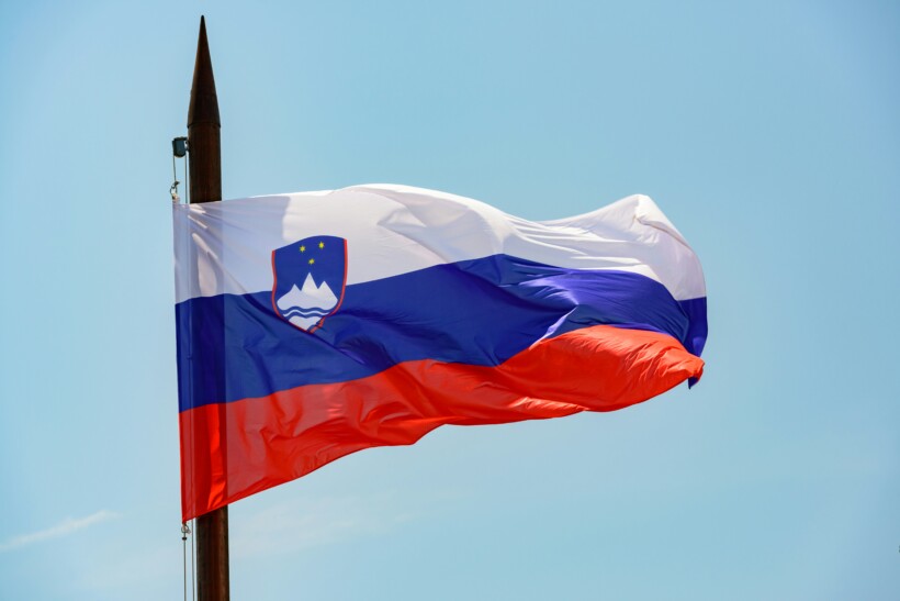 Sllovenia bëhet shteti i parë evropian që ndalon tregtinë me armë me Izraelin