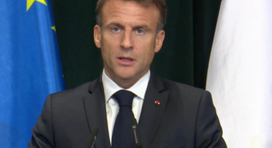 Macron kundër planit të NATO: Nuk pranojmë financimin e armëve amerikane për Ukrainën