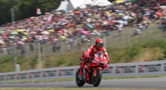 MotoGP/ Marc Marquez në historinë e Ducatit, fiton garën e Çekisë!