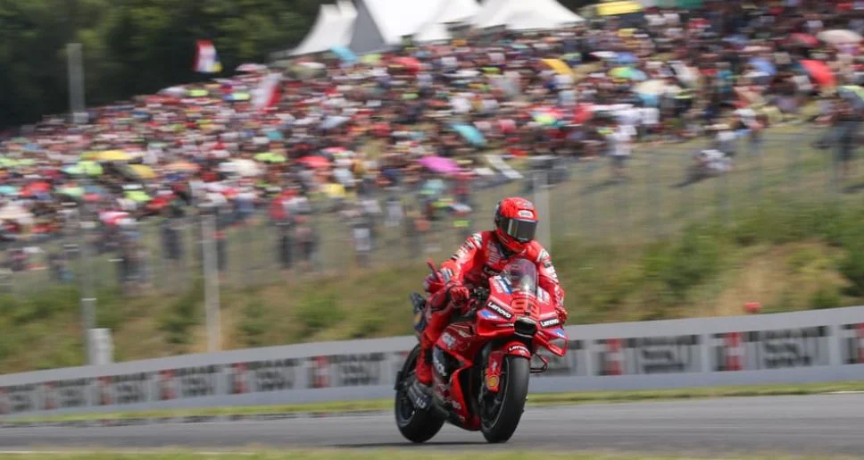 MotoGP/ Marc Marquez në historinë e Ducatit, fiton garën e Çekisë!
