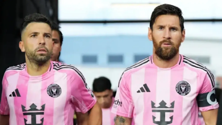 Pezullohen Messi dhe Alba