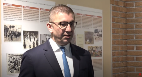 (VIDEO) Kryeministri thotë se zjarret rreth Shkupit i kanë ndezur njerëzit