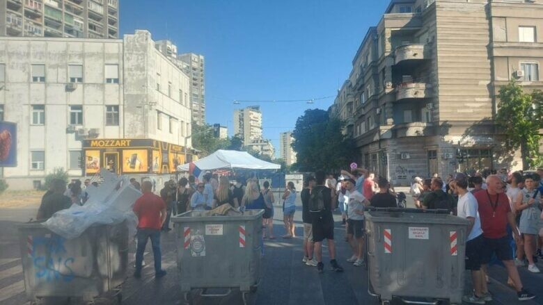 Sërish bllokohen rrugët në Serbi – qytetarët nuk e durojnë më Vuçiqin