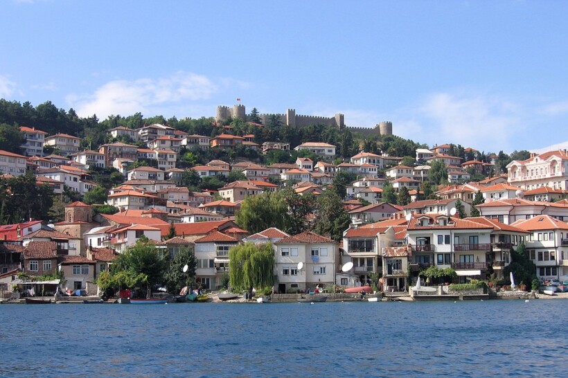 Një burrë 49-vjeçar u mbyt në liqenin e Ohrit