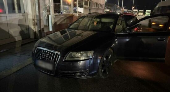 Ndalohen tre persona, kapen duke transportuar emigrantë nga Egjipti