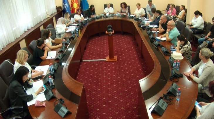 Propozim ligji për institucionet e arsimit të mesëm të bashkësive fetare e kaloi filtrin e komisionit