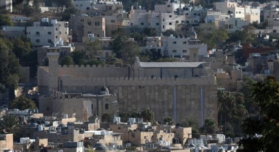 Turqia dënon vendimin e Izraelit për të ndryshuar statusin e Xhamisë Ibrahimi në Bregun Perëndimor