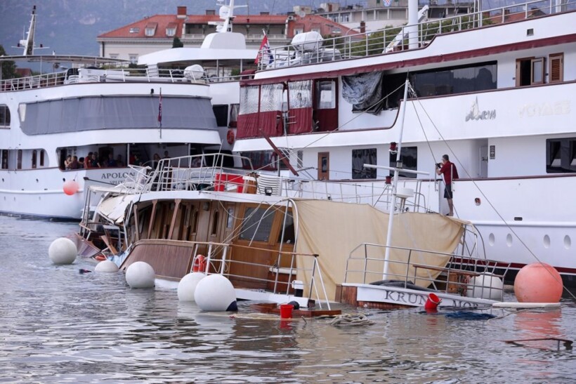 Stuhi e tmerrshme në Split: Trageti përplaset me dy anije, njëra fundoset, përmbytje në rrugë