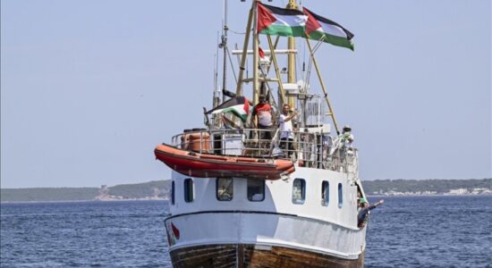 Flotilja e Lirisë humb kontaktin me anijen e ndihmës ‘Handala’ në rrugën drejt Gazës