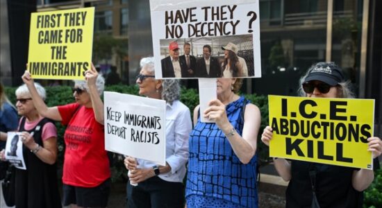 Mbrojtësit e të drejtave të emigrantëve mbajnë një protestë të heshtur në New York City