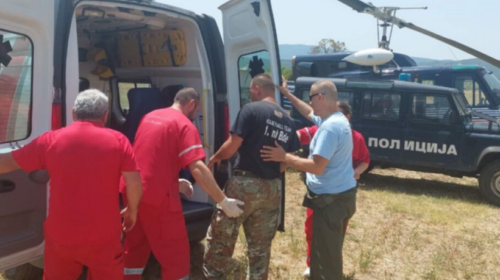 Ushtari i lënduar gjatë shuarjes së zjarrit, evakuohet me helikopter