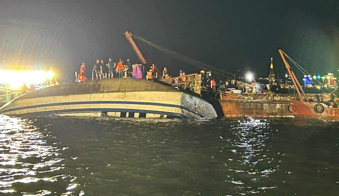 Tragjedia në Vietnam, të paktën 37 të vdekur nga përmbysja e anijes turistike
