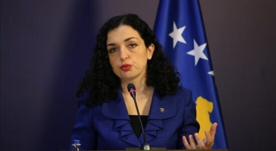 Presidentja Osmani kërcënohet sërish: Do të vras ty dhe familjen tënde
